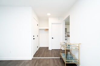 10021-10154 154 St in Edmonton, AB - Building Photo - Building Photo