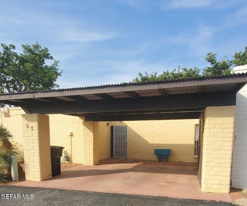 15000 Ashford St in Horizon City, TX - Building Photo