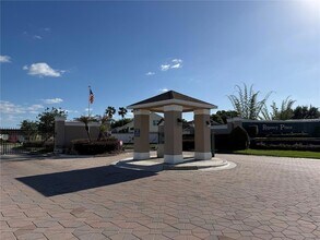 723 Lady Diana Dr in Davenport, FL - Building Photo - Building Photo