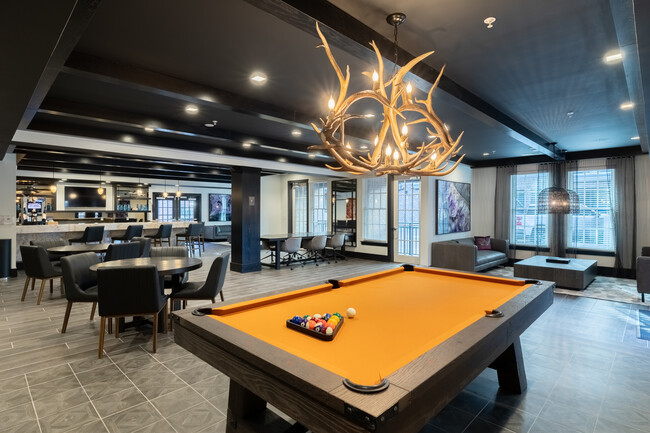 Capital Collective Luxury Apartments in Savannah, GA - Building Photo - Interior Photo