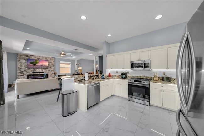 property at 2736 Blue Cypress Lake Ct