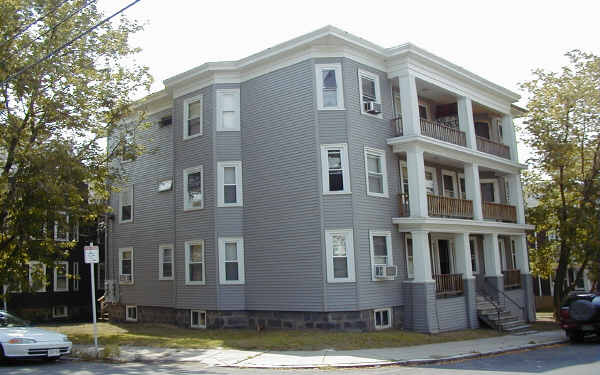 41 Atkins St in Brighton, MA - Building Photo