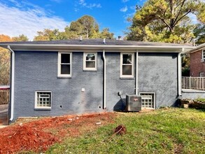 811 Lee Andrews Ave SE in Atlanta, GA - Building Photo - Building Photo