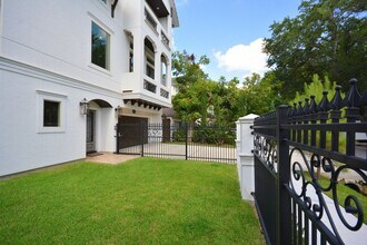 6501 Minola St in Houston, TX - Building Photo - Building Photo