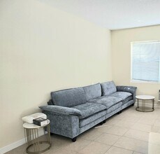 224 Conniston Rd in West Palm Beach, FL - Building Photo - Building Photo