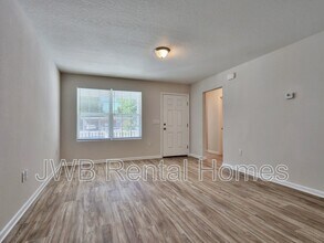 2471 Robert St in Jacksonville, FL - Building Photo - Building Photo