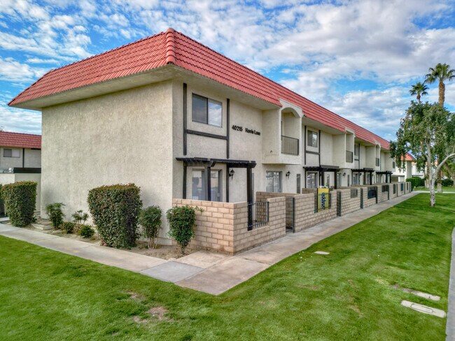 40215 Harris Ln in Palm Desert, CA - Building Photo - Building Photo