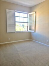 123 Overbrook in Irvine, CA - Building Photo - Building Photo