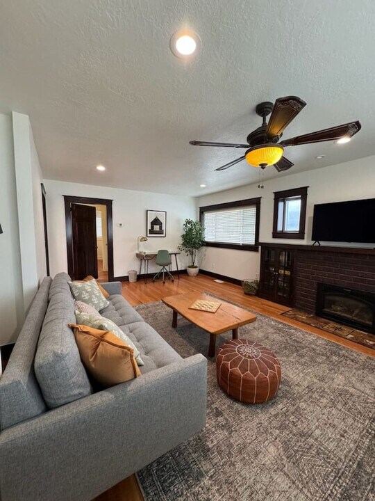 3076 Melbourne St in Salt Lake City, UT - Building Photo