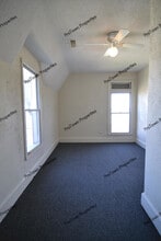 7 S Broadway St, Unit 2 in Joliet, IL - Building Photo - Building Photo