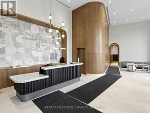 1185 Dupont St in Toronto, ON - Building Photo - Building Photo