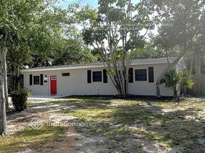 7537 17th Ln N in St. Petersburg, FL - Building Photo - Building Photo