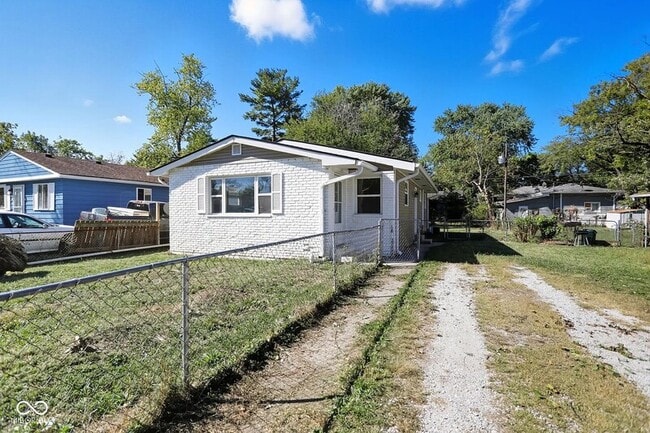 1414 Ingomar St in Indianapolis, IN - Building Photo - Building Photo