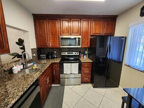 21951 Soundview Terrace in Boca Raton, FL - Building Photo - Building Photo