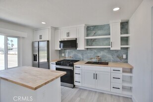 17165 N Pacific Ave. in Sunset Beach, CA - Building Photo