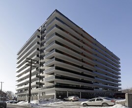 Stonecliffe Apartments in Ottawa, ON - Building Photo - Building Photo