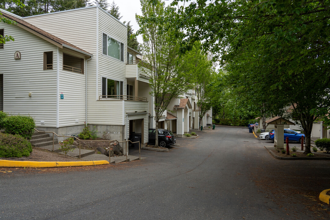 The Highlands in Redmond, WA - Building Photo