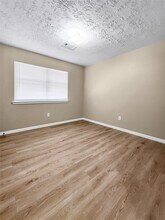 137 County Rd 3431 in Cleveland, TX - Building Photo - Building Photo