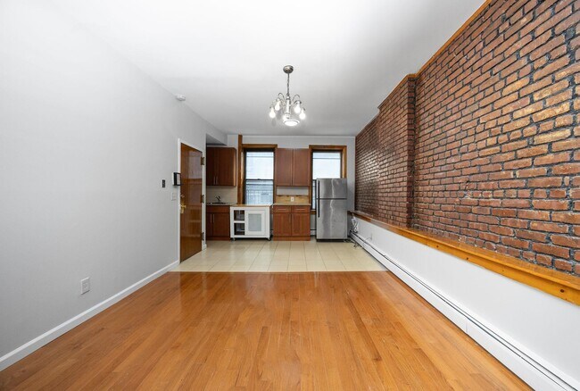 229-231-231 Newark Ave in Jersey City, NJ - Building Photo - Building Photo