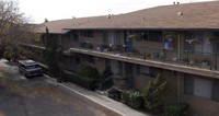 3227 Altura Ave in La Crescenta, CA - Foto de edificio - Building Photo