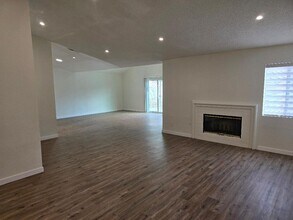 64890-64890 Desert Air Ct in Desert Hot Springs, CA - Building Photo - Building Photo