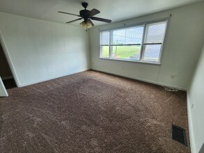 410 Pike St in Meadow Lands, PA - Building Photo - Building Photo