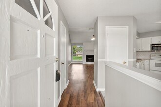 2220 Spruce Dr in Rosenberg, TX - Building Photo - Building Photo
