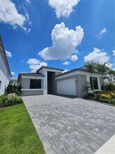 9421 Tulip Leaf Ct in Boca Raton, FL - Building Photo - Building Photo