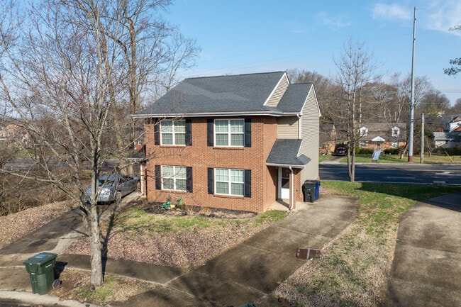 Whitney Woods in Lexington, KY - Building Photo - Building Photo