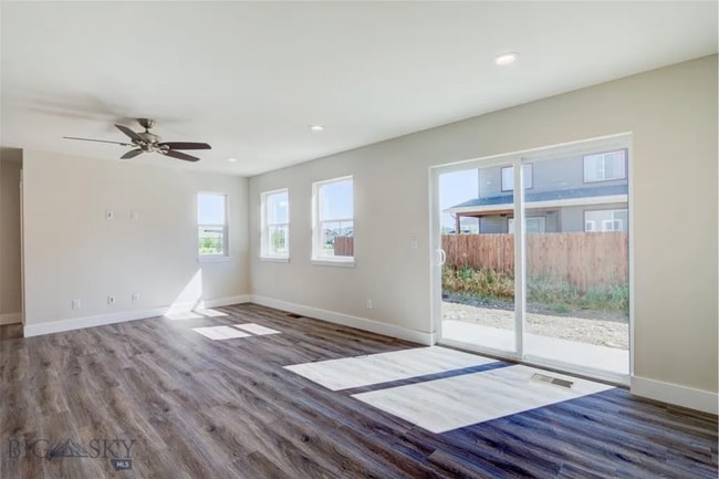 710 Black Diamond St, Unit Unit B in Belgrade, MT - Foto de edificio - Building Photo