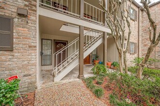 12967 Trail Hollow Dr, Unit 2967 in Houston, TX - Foto de edificio - Building Photo