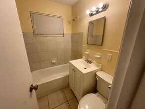 1368 8th St in West Palm Beach, FL - Building Photo - Building Photo