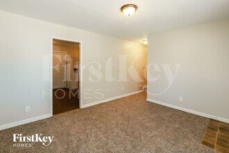 7405 E 49th St in Kansas City, MO - Building Photo - Building Photo