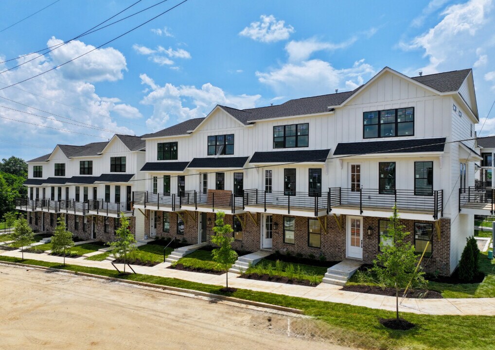 10th and Park in Nashville, TN - Building Photo