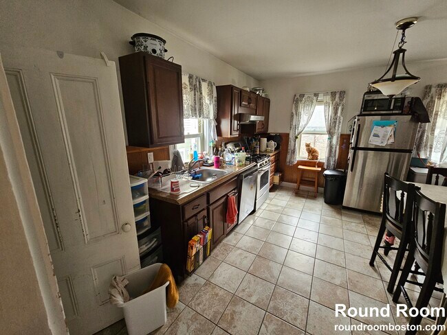 58 Winship St, Unit 1 in Boston, MA - Building Photo - Building Photo