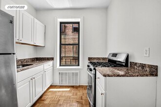 787 E 10th St in Brooklyn, NY - Building Photo - Building Photo
