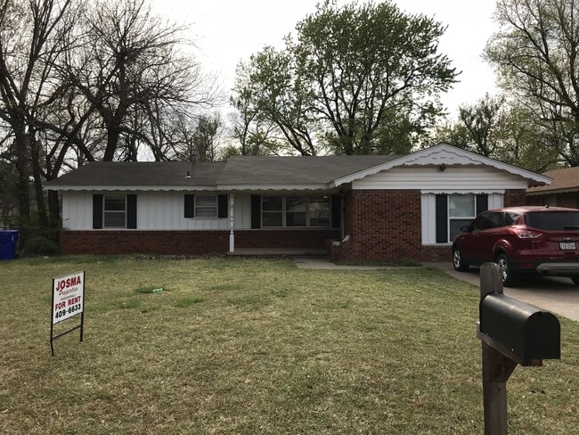property at 1608 Normandie Dr
