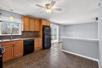 12887 Fox Haven Dr in Florissant, MO - Building Photo - Building Photo