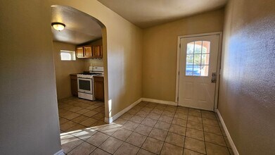 1721-1729 Del Sur Dr SW in Albuquerque, NM - Building Photo - Building Photo