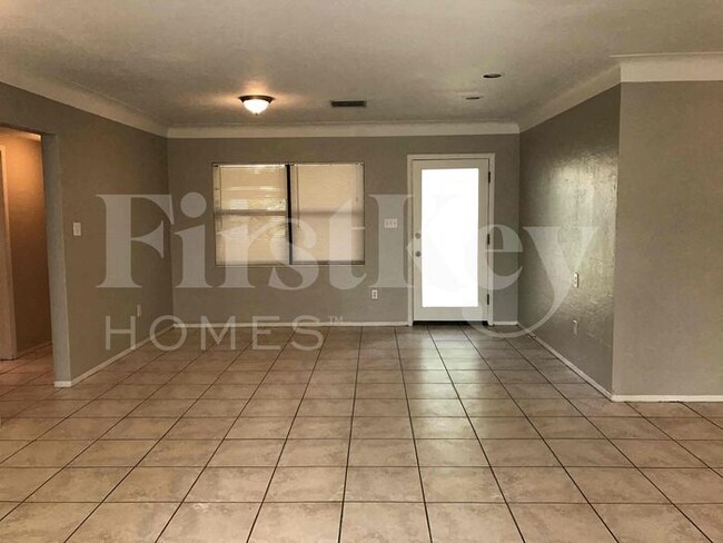 3342 Honeysuckle Rd in Largo, FL - Building Photo - Building Photo