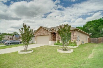 6700 Branrust Dr in Austin, TX - Building Photo - Building Photo