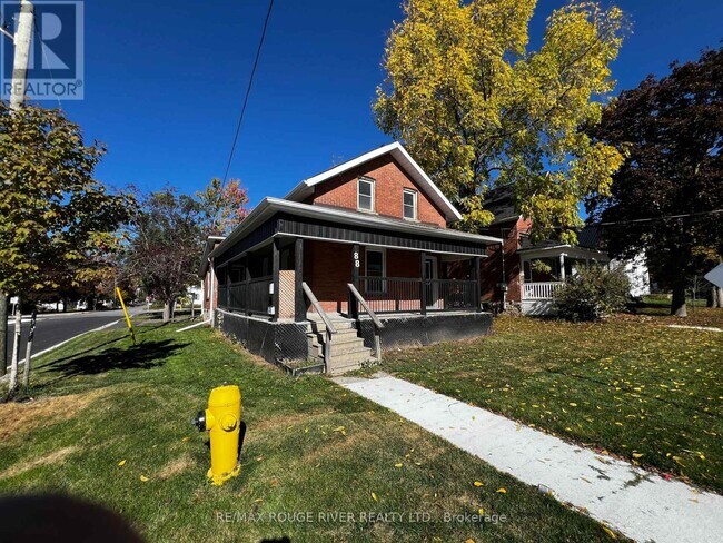 88 King St in Kawartha Lakes, ON - Building Photo - Building Photo