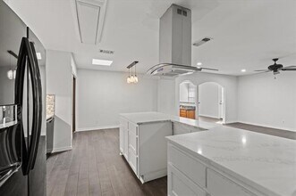 521 Cole Ave in Saginaw, TX - Building Photo - Building Photo