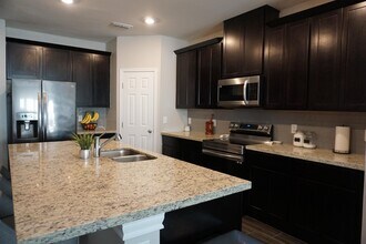 1610 Alborada Dr. in Laredo, TX - Building Photo - Building Photo