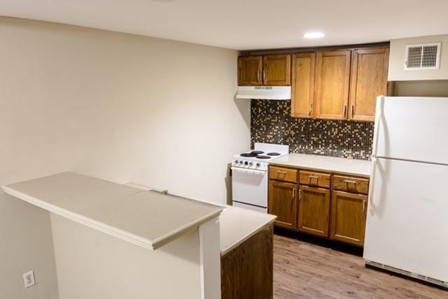 4704 Chenevert St Photo