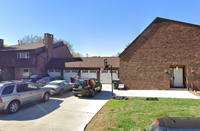 property at 3737 Grandview Blvd