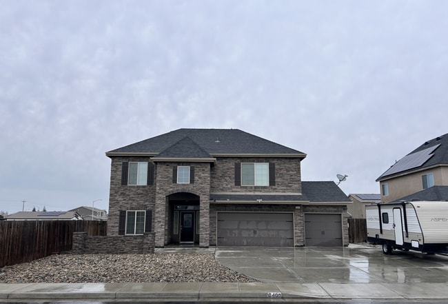property at 10400 Hillgate Ave