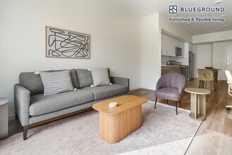 22271 Foothill Blvd, Unit SI FL6-ID1696 in Hayward, CA - Foto de edificio - Building Photo