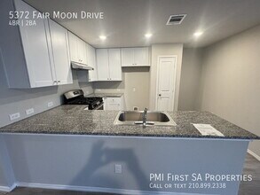 5372 Fair Moon Dr in Bulverde, TX - Building Photo - Building Photo