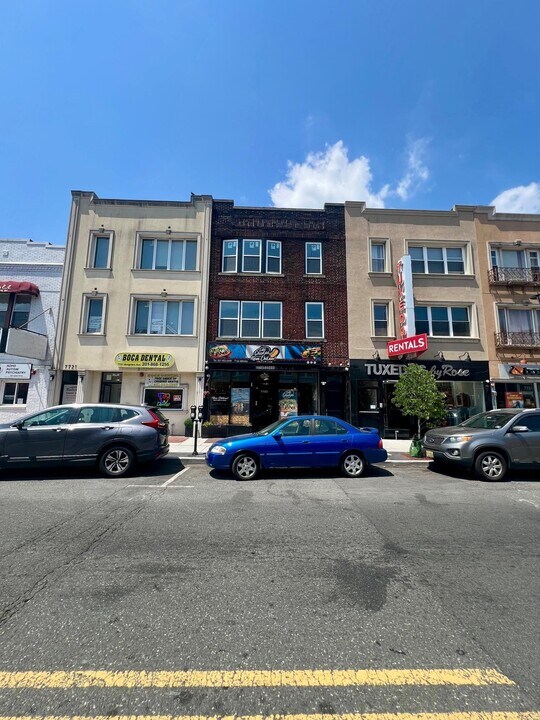 7723 Bergenline Ave in North Bergen, NJ - Building Photo